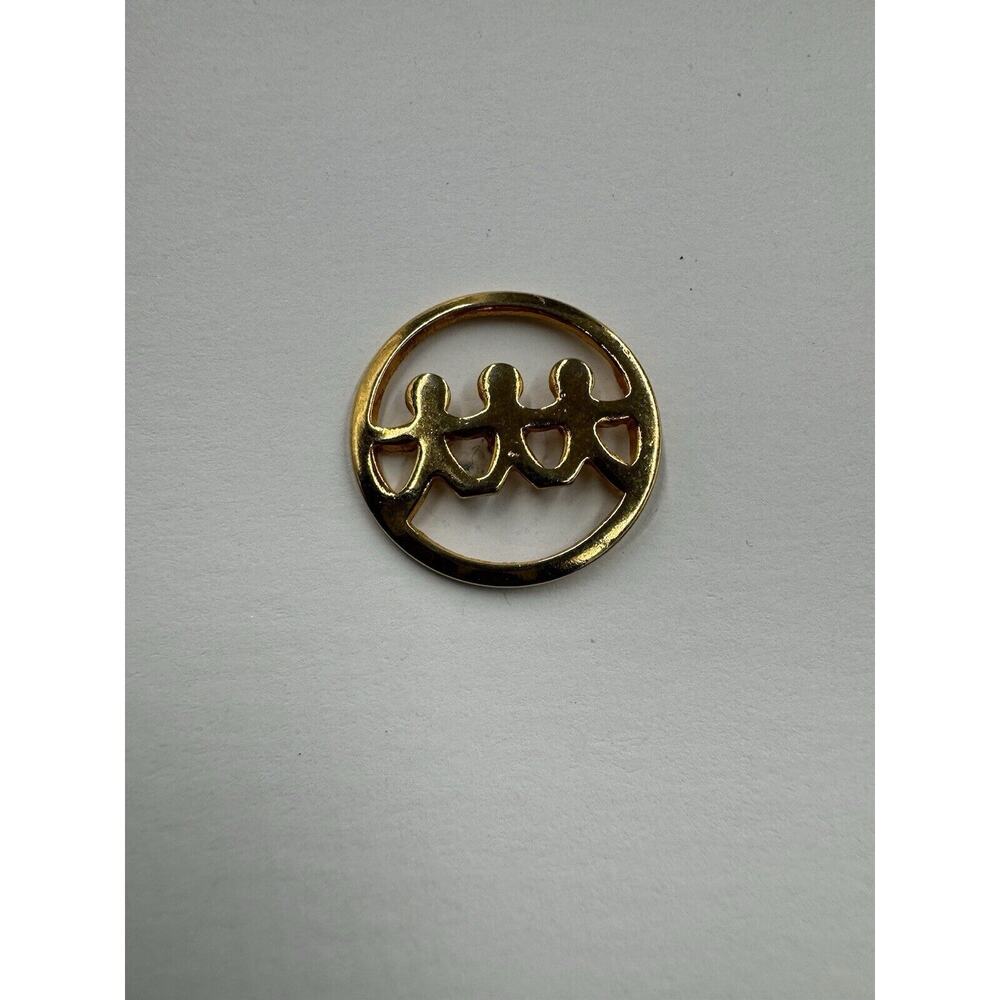EA‎ Adams Gold Colored Three People Holding Hands Circular Lapel Pin